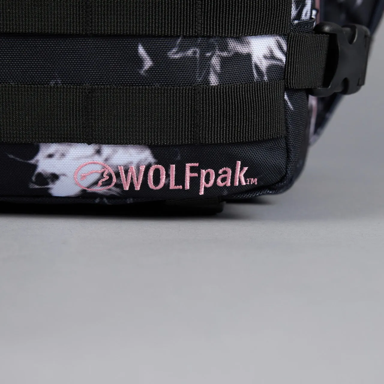 25L Backpack Black Lightning Knockout Pink