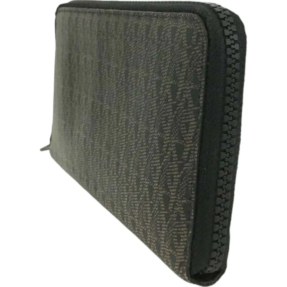 561220Y (S3) YVES Saint Laurent Wallet Long Zip Around Black PVC