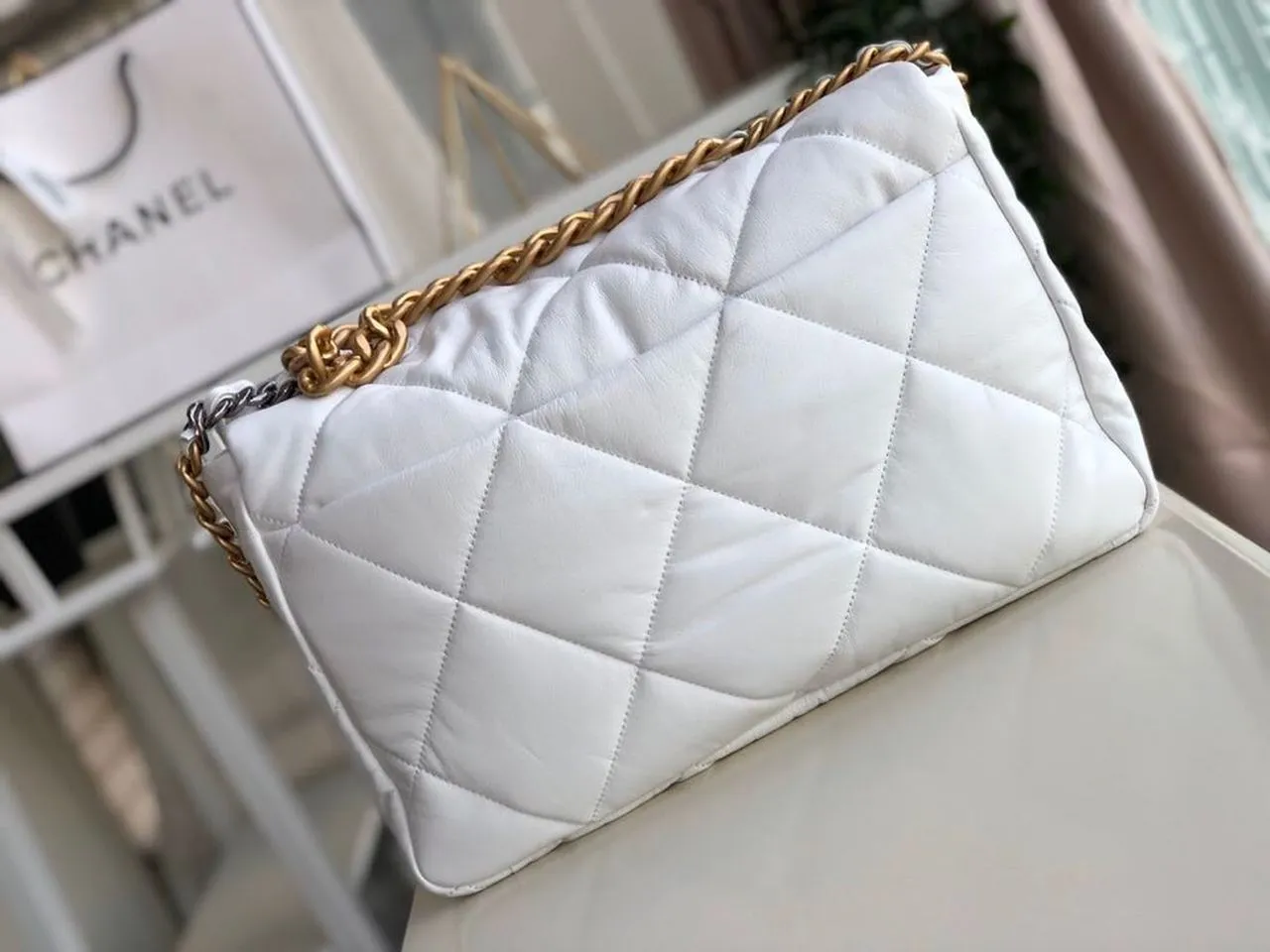 CHL 19 Maxi HandBag White For Women, Women&#8217;s Bags, Shoulder And Crossbody Bags 14in/36cm AS1162