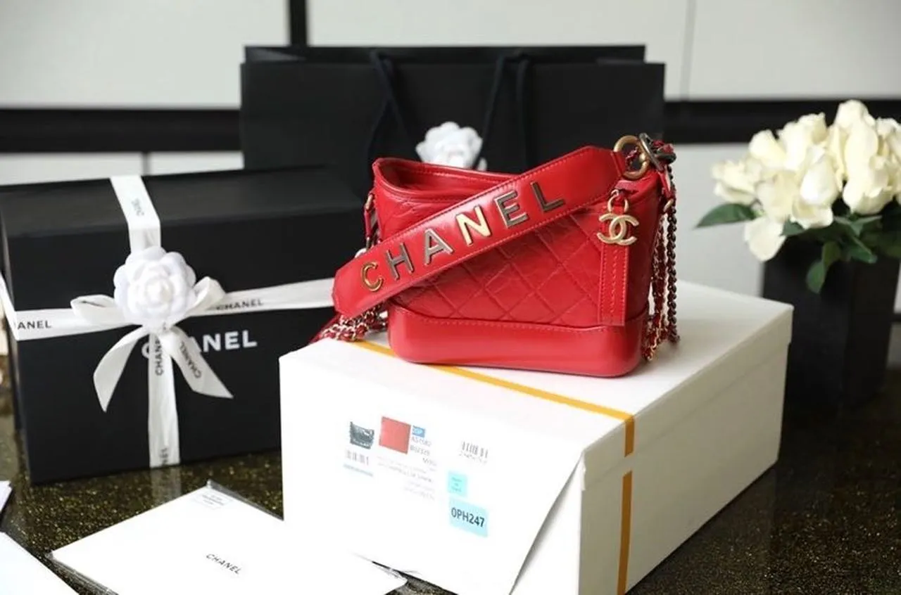 CHLGabrielle Small Hobo Bag Red For Women 7.8in/20cm A91810