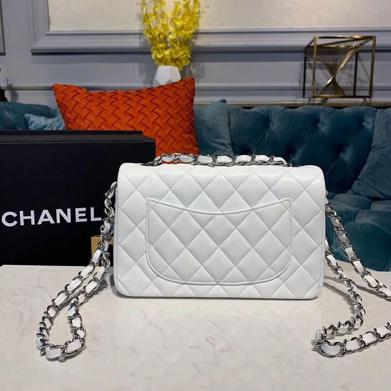 CHLSmall Classic Handbag Silver Hardware White For Women, Women&#8217;s Bags, Shoulder And Crossbody Bags 7.8in/20cm A01113