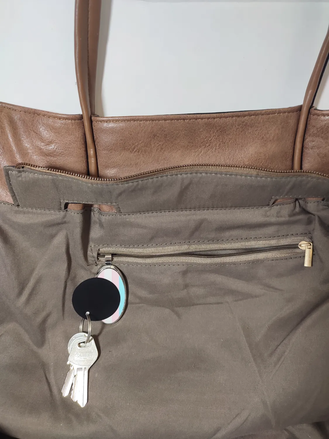'I am what I am' | Magnetic Phone & Key holder | For your bag, your car, your kitchen and more
