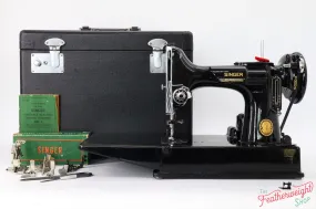 Singer Featherweight 221 Sewing Machine, AL165***