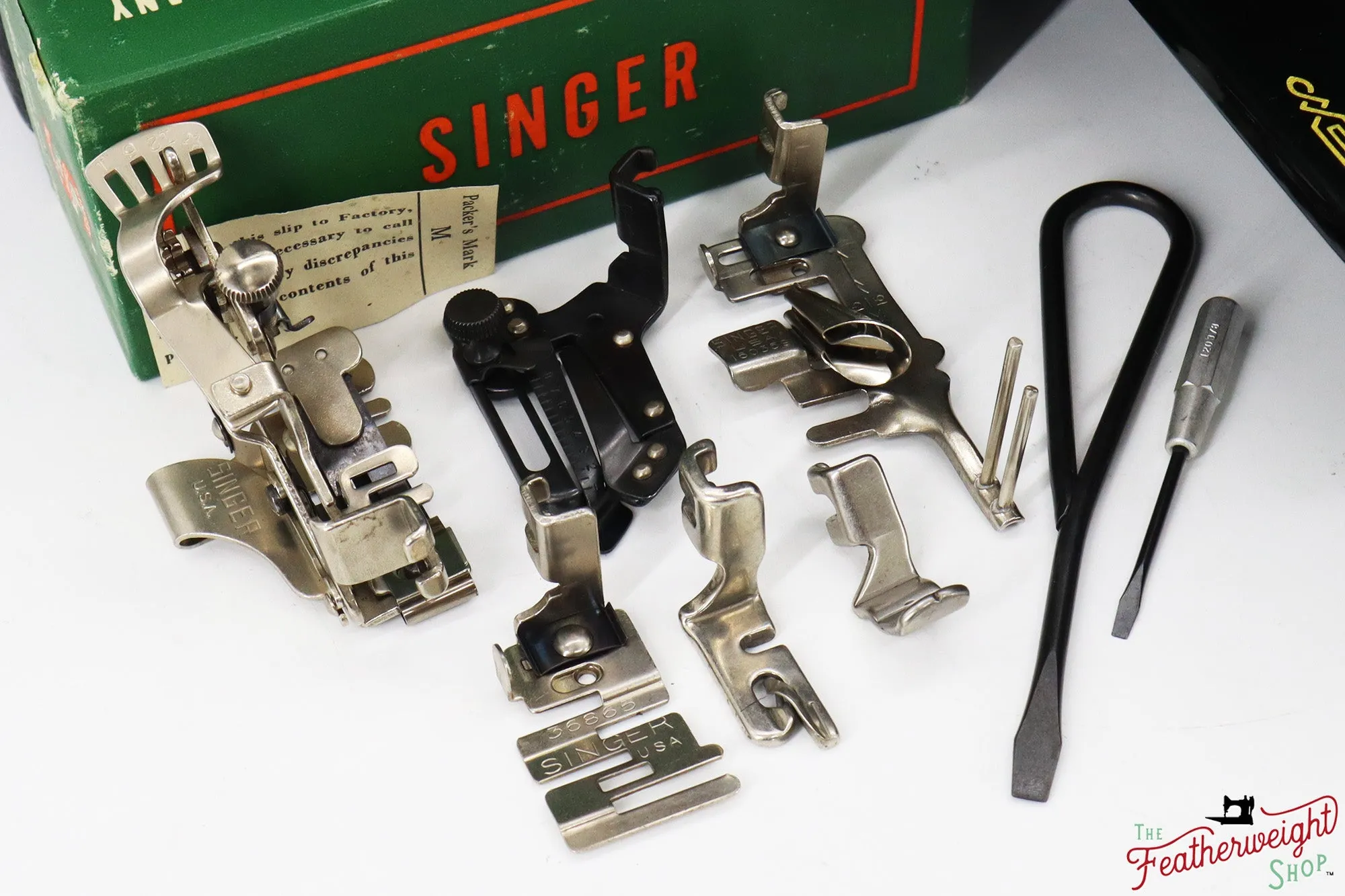 Singer Featherweight 221 Sewing Machine, AL181*** - 1952