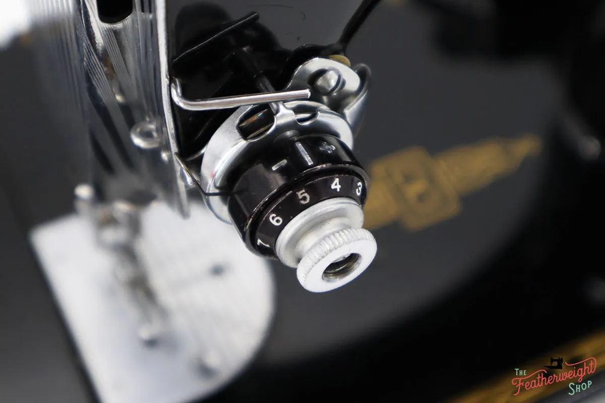 Singer Featherweight 221 Sewing Machine, AM699***