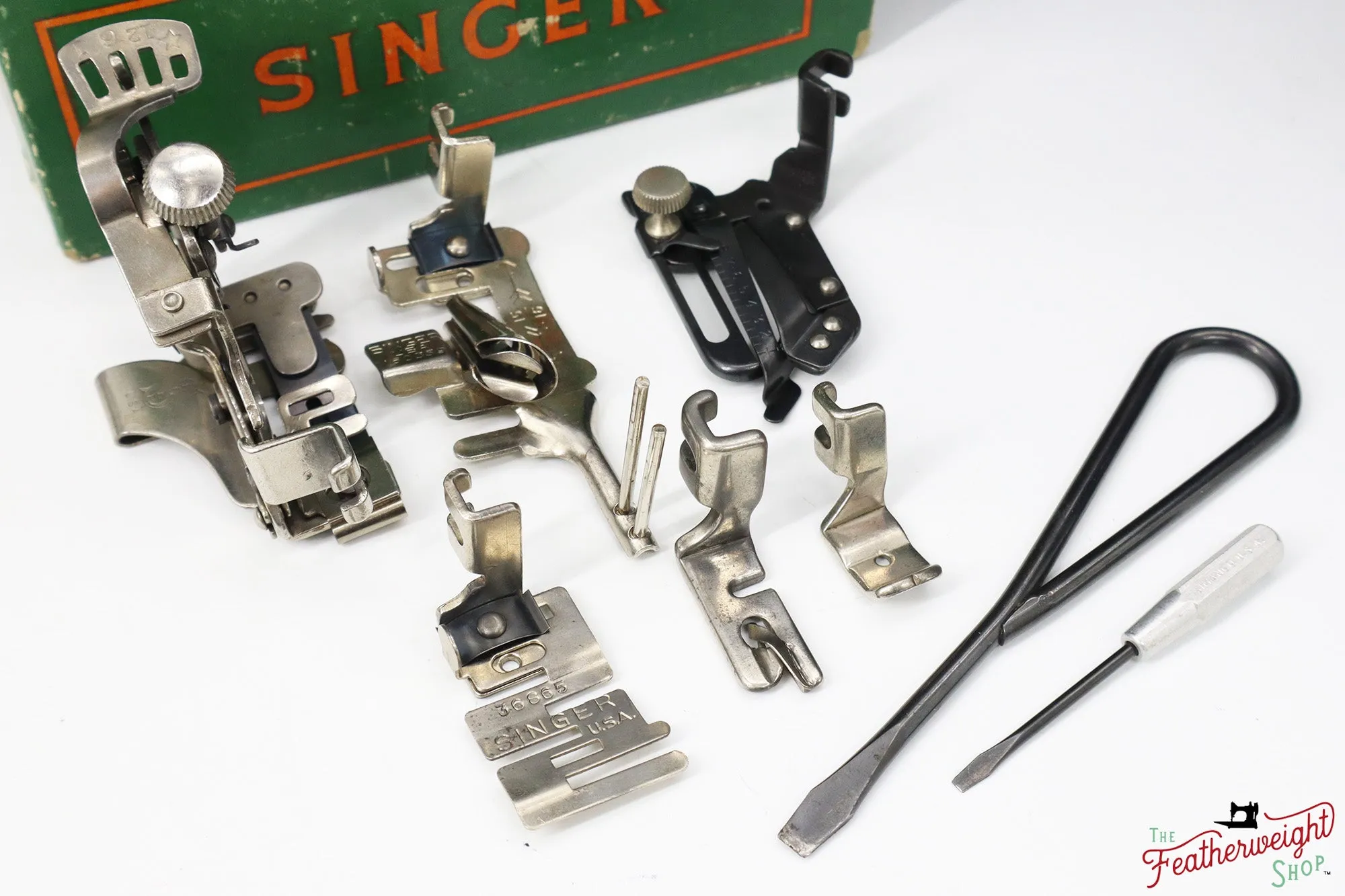 Singer Featherweight 221 Sewing Machine, Centennial: AK401***